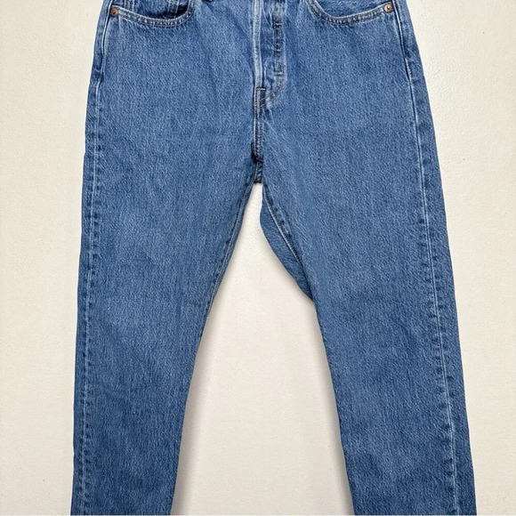 Levi's Womens 25 Skinny 501 Button Fly Medium Wash Jeans - Picture 6 of 16